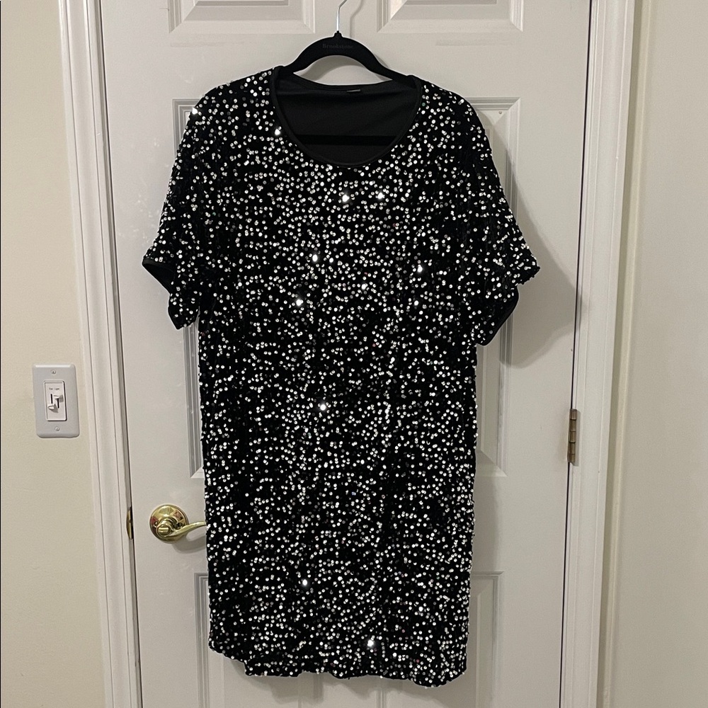 SHEIN Curve Black sequin T-shirt Dress 4X